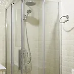 Hostal Flor De Lis- Lojo
