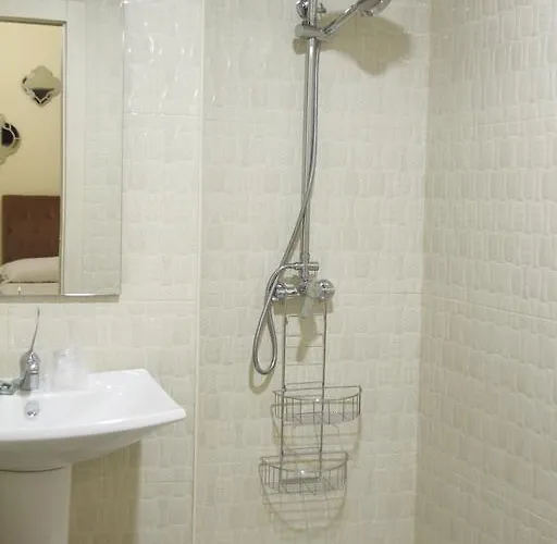 Hostal Flor De Lis- Lojo Conil De La Frontera