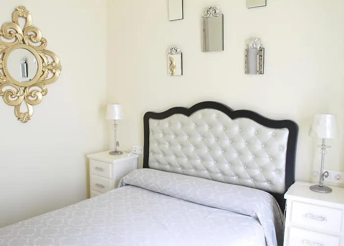 Pensión Hostal Flor De Lis- Lojo 2*