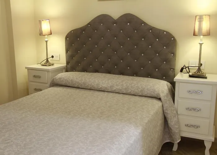 Pensión Hostal Flor De Lis- Lojo